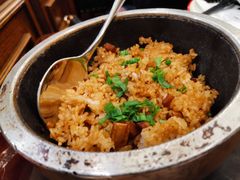 当红小炒肉石锅饭-新白鹿餐厅(爱琴海购物中心店)