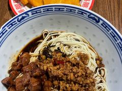 招牌辣肉干拌面-辣肉面大王(天平路店)