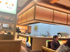 -蜜桃餐厅·伴山(湖滨商业街店)