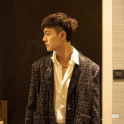 -时尚殿堂明星门店