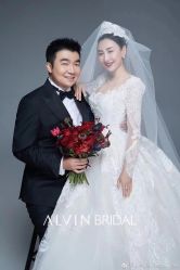 -洋洋婚纱品牌集合店