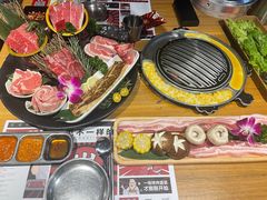 -青瓦炭韩潮烤肉(花园道店)