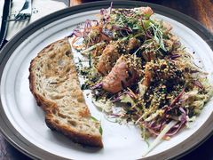 烤三文鱼沙拉-O'mills Sourdough Bakery&Bistro(永嘉路店)