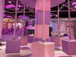 -卡通尼乐园(绿地缤纷城店)