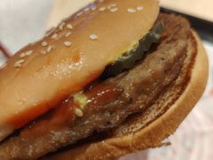 芝士汁汁嫩牛堡-肯德基(尧佳路店)