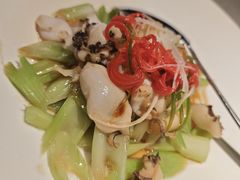 -左庭右院鲜牛肉火锅黑金店(陆家嘴中心店)