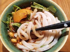 -包整·丝娃娃(甲秀楼景观店)