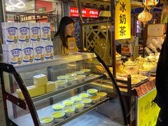 面包甜点陈列柜-桥门程记(兰州南关夜市店)