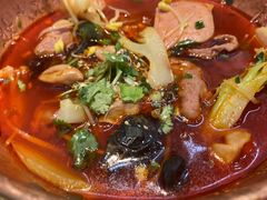 -成都你六姐·牛肉冒菜(上海环宇荟店)