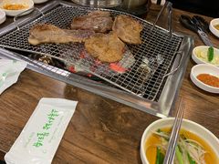 -江南猪肉商会无限续吃(弘大店)