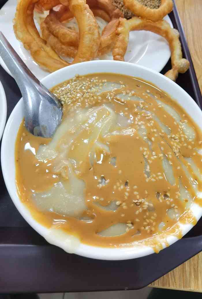 尹三豆汁(光明楼店)-"尹三,号称京城最正宗的豆汁儿店,不愧是用.