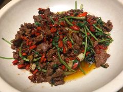 小炒鲜黄牛肉-举炊·寻湘记·新鲜现炒(临平西子国际店)