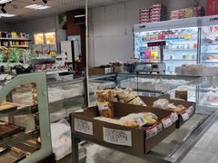 面包甜点陈列柜-百年义利(甜水园东里店)