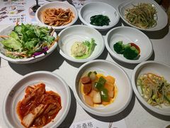 餐前小菜-本家韩国烤肉(青岛万象城店)
