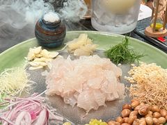 -得意咚瓜·顺德鱼生·冬瓜火锅(深圳首店)