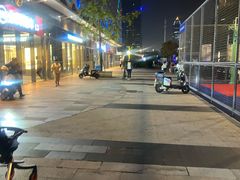 -宝龙城(杭州滨江店)