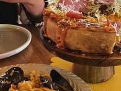 -Dragon Pizza•圆脸龙披萨·牛排餐厅