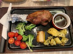 -必胜客(东大桥店)