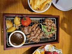 -Famous肥猫墨西哥音乐餐吧(五棵松华熙LIVE店)