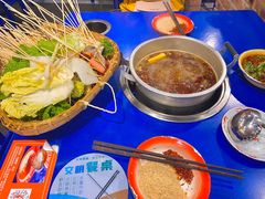 -马路边边串串香(延庆环球新意广场店)