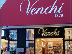 门面-VENCHI 闻绮(上海佛罗伦萨小镇店)