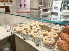 -VERIE BAKEHOUSE