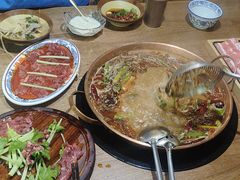 -滇翁·云南酸菜牛肉火锅(合肥首店坝上吾悦广场店)