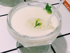 茉莉牛奶布丁-蛙一刀·麻椒鱼火锅(金仙桥店)