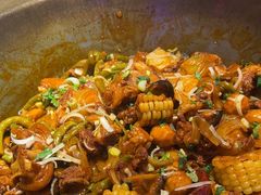 -山河屯铁锅炖(哈西站店)