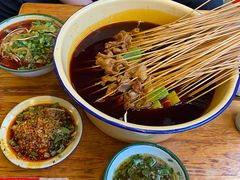 -拈签一笑黄牛肉辣卤串串