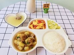 -金点蒙氏国际教育(悠然校区)