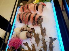 -红鼎豆捞·非遗鲍皇汤火锅(宝丰路店)