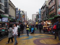 -六合夜市