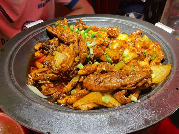 六月雪干锅(凯德金牛店)-"[薄荷]环境:六月雪每家店的环境造型都有.