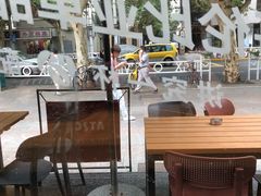 露天位-COSTA COFFEE(常熟路店)