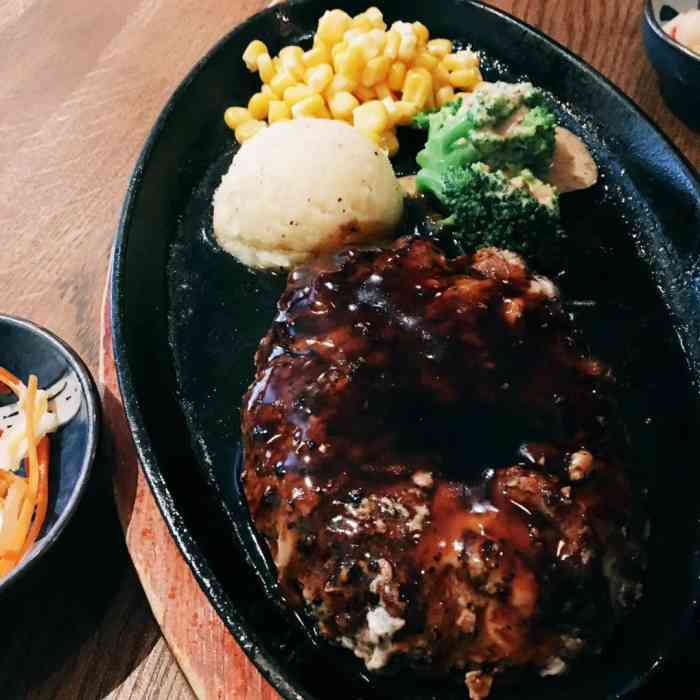 铃木食堂(丽都店"因为练瑜伽,从这个店开业就一直想拔草,终.