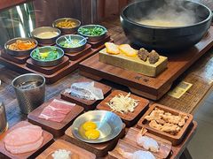 -银米·云南传统过桥米线(双廊黑金冠店)