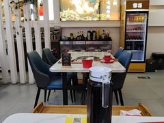 -毛辣果·贵州红酸汤牛肉火锅(西单店)