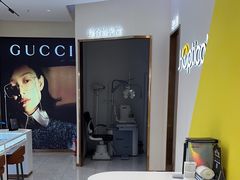 -J-Optical佳视明眼镜·蔡司视觉(青岛金茂览秀城店)