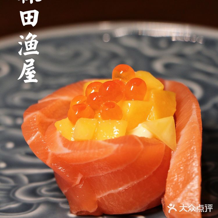 正宗日料店，蛋包饭很nice，手握寿司也是一绝~