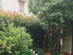 -小草屋轰趴馆别墅派对新场团建家庭聚会