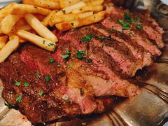 经典牛排配特色薯条-壳里西餐厅Coquille Seafood Bistro(蒙自路店)