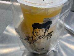 -沪上阿姨·精选茶饮(融创公馆店)