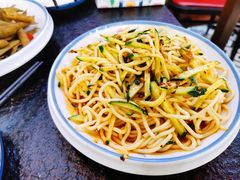 金牌凉面-三妹小龙虾·黄油蟹(华侨城总店)