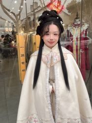-一揽芳华汉服旗袍体验馆(拙政园店)