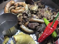 -布尔津河堤夜市