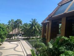 -三亚湾海居铂尔曼度假酒店