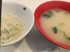 -烤鸭肉夹馍鸭汤店