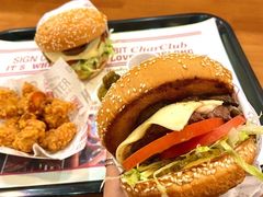 -The Habit Burger Grill 哈比特汉堡(世博店)