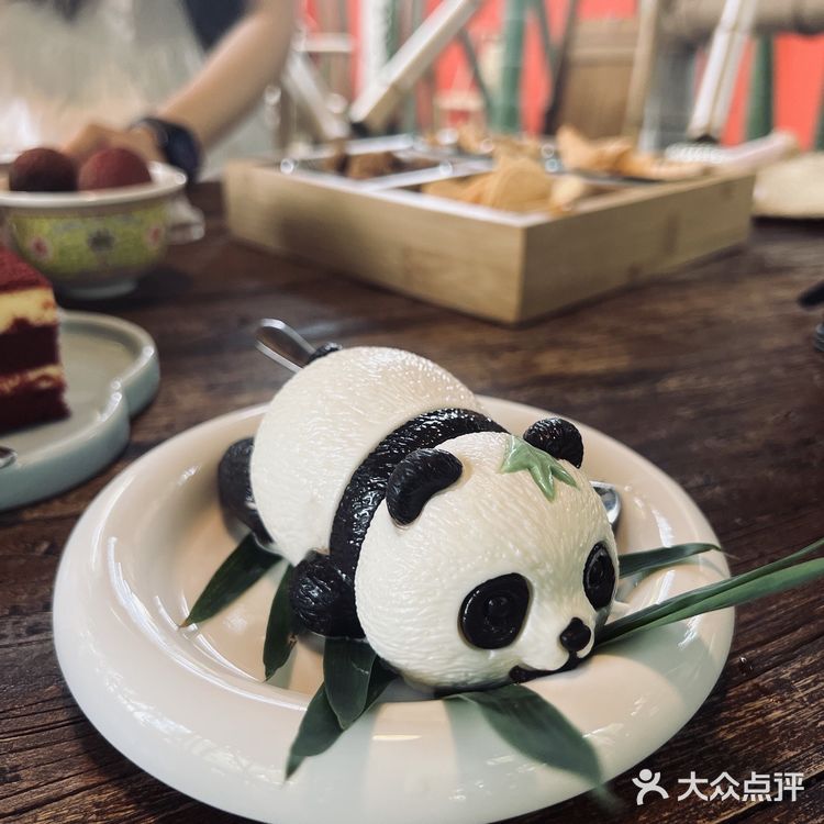 成都的这家茶铺🍵，周末居然要排几十桌，人气火爆为什么[胜利]